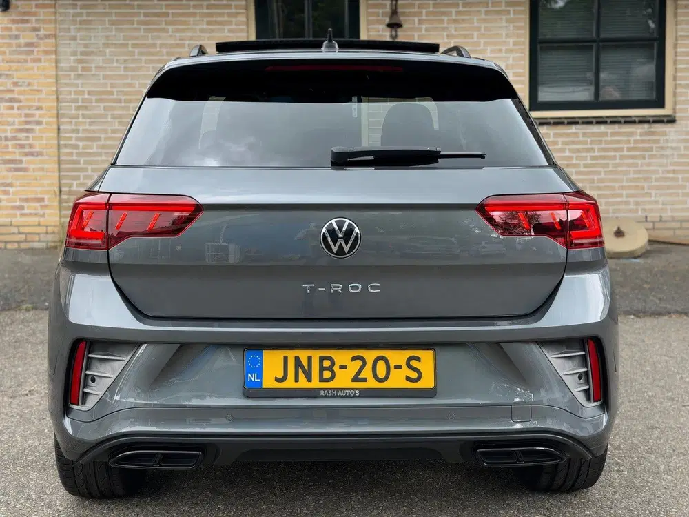 Volkswagen T-Roc 1.5 TSI DSG R-Line uit 2022, foto 2