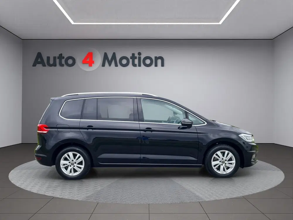 Volkswagen Touran 1.5TSI HIGHLINE 7p. MET ECC NAVIG PANO AND uit 2021, foto 4