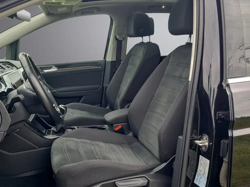Volkswagen Touran 1.5TSI HIGHLINE 7p. MET ECC NAVIG PANO AND uit 2021, foto 9
