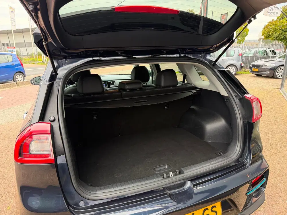Kia Niro ExecutiveLine 64 kWh Leder uit 2019, foto 8