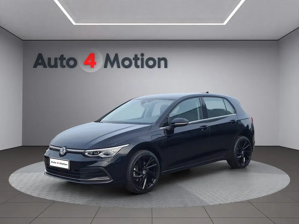Volkswagen Golf 1.4 eHybrid Full LED+NAVIG+ADDAP CR+GARANT uit 2024