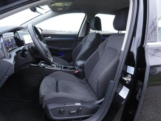 Volkswagen Golf 1.4 eHybrid Full LED+NAVIG+ADDAP CR+GARANT uit 2024, foto 10