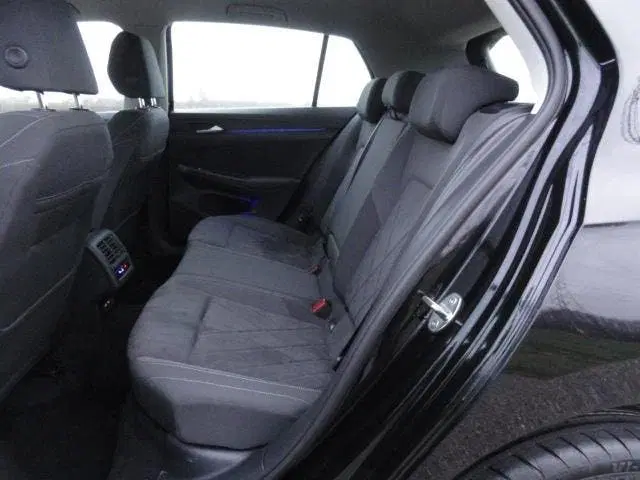 Volkswagen Golf 1.4 eHybrid Full LED+NAVIG+ADDAP CR+GARANT uit 2024, foto 11