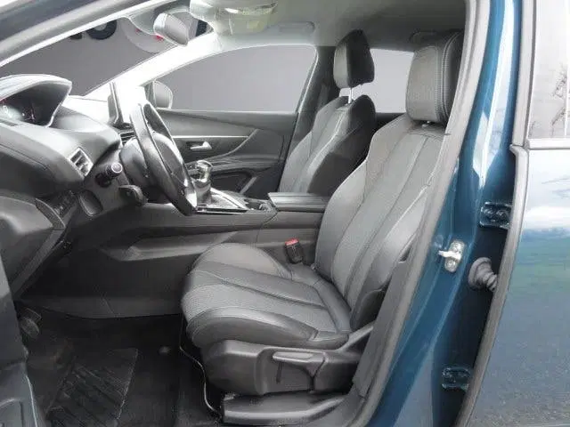 Peugeot 3008 1.2 PureTech Allure Pack FULL LED l NAVIG uit 2022, foto 10
