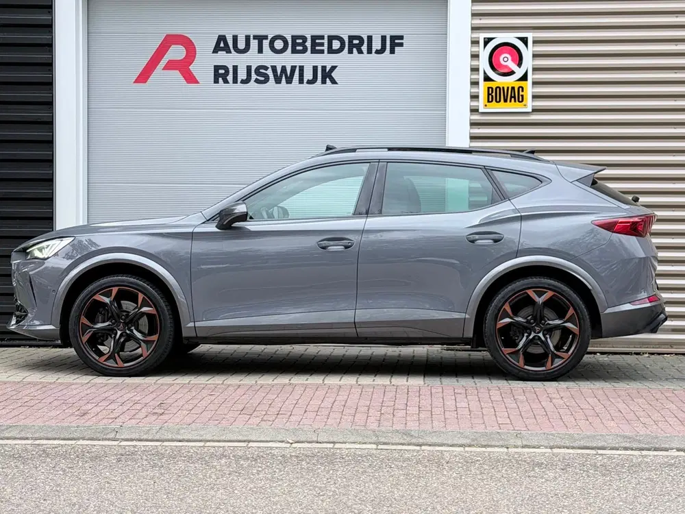 Cupra Formentor 2.0 TSI 4DRIVE Pano uit 2022, foto 2