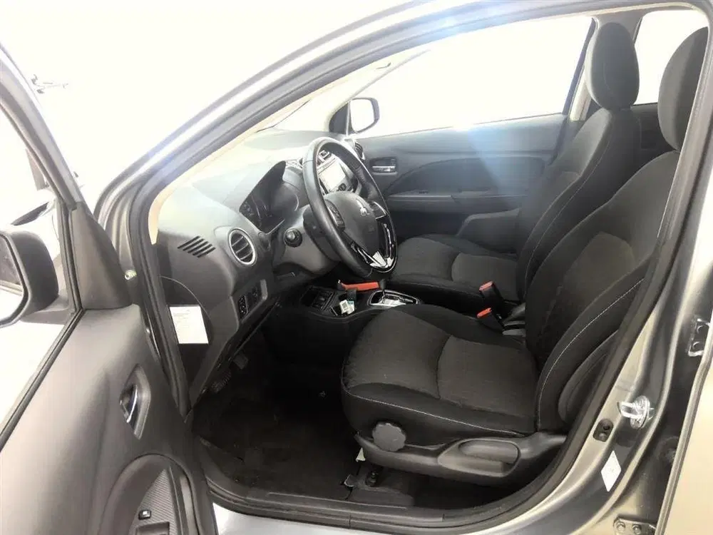 Mitsubishi Space Star 1.2 Intense Automaat uit 2021, foto 2