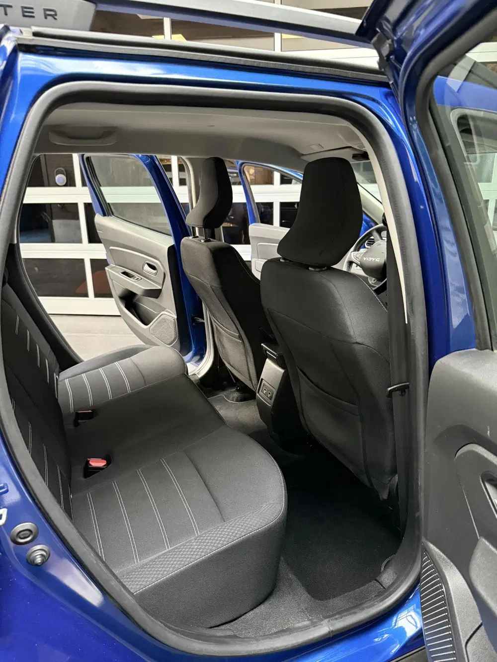 Dacia Duster 1.0 TCe 100 ECO-G Essential uit 2023, foto 7