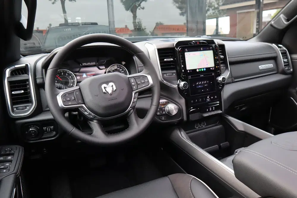 Dodge RAM 2025 3.0L HURRICANE LARAMIE SPORT uit 2024, foto 4