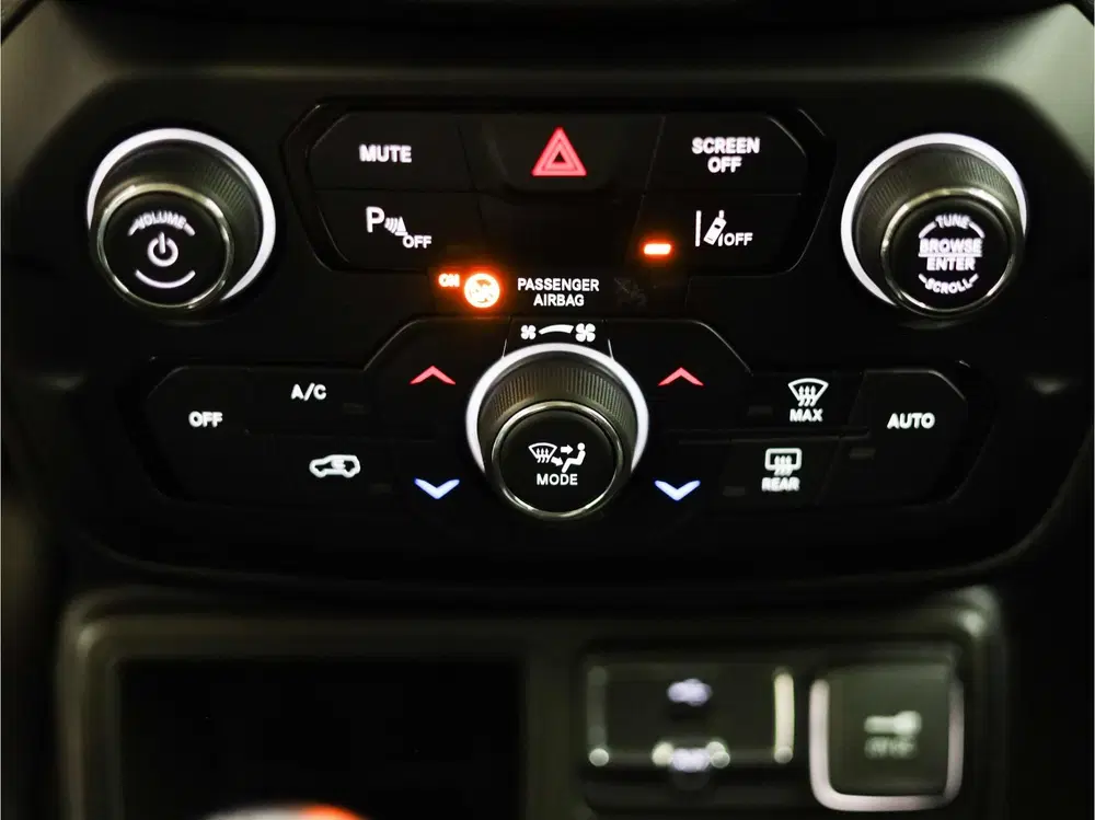 Jeep Renegade 1.0T Longitude uit 2020, foto 10