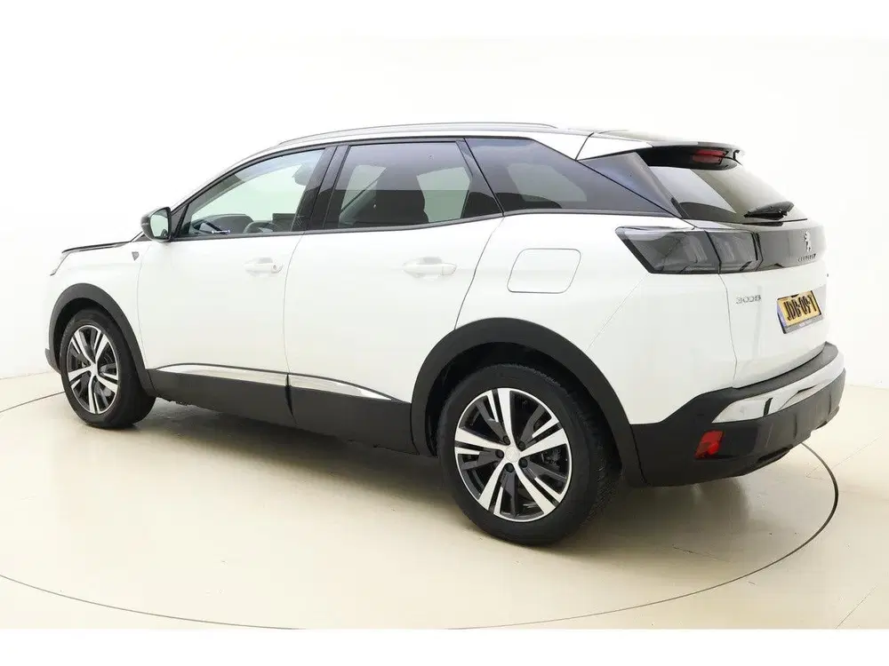 Peugeot 3008 1.6 HYbrid 225pk Automaat Road Trip Plug i uit 2022, foto 4