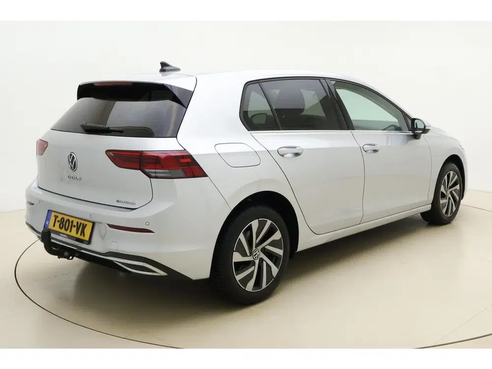 Volkswagen Golf 1.4 eHybrid Style 204pk uit 2021, foto 2