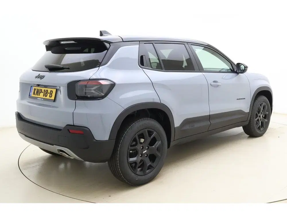 Jeep Avenger 1.2 e-Hybrid 110pk Black Edition uit 2026, foto 2