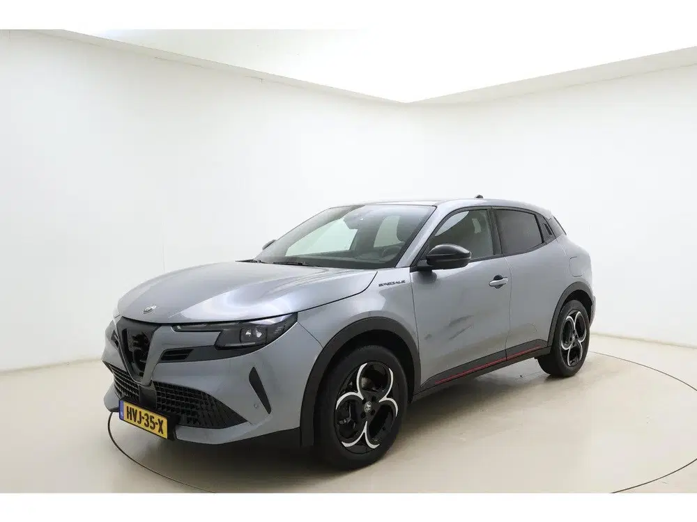 Alfa Romeo Junior 1.2 Turbo 145pk Hybrid Automaat Ibrida Spe uit 2025