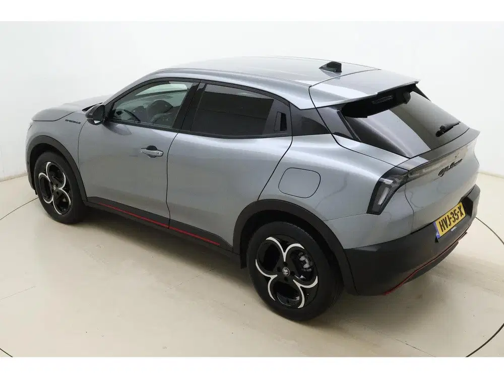 Alfa Romeo Junior 1.2 Turbo 145pk Hybrid Automaat Ibrida Spe uit 2025, foto 4
