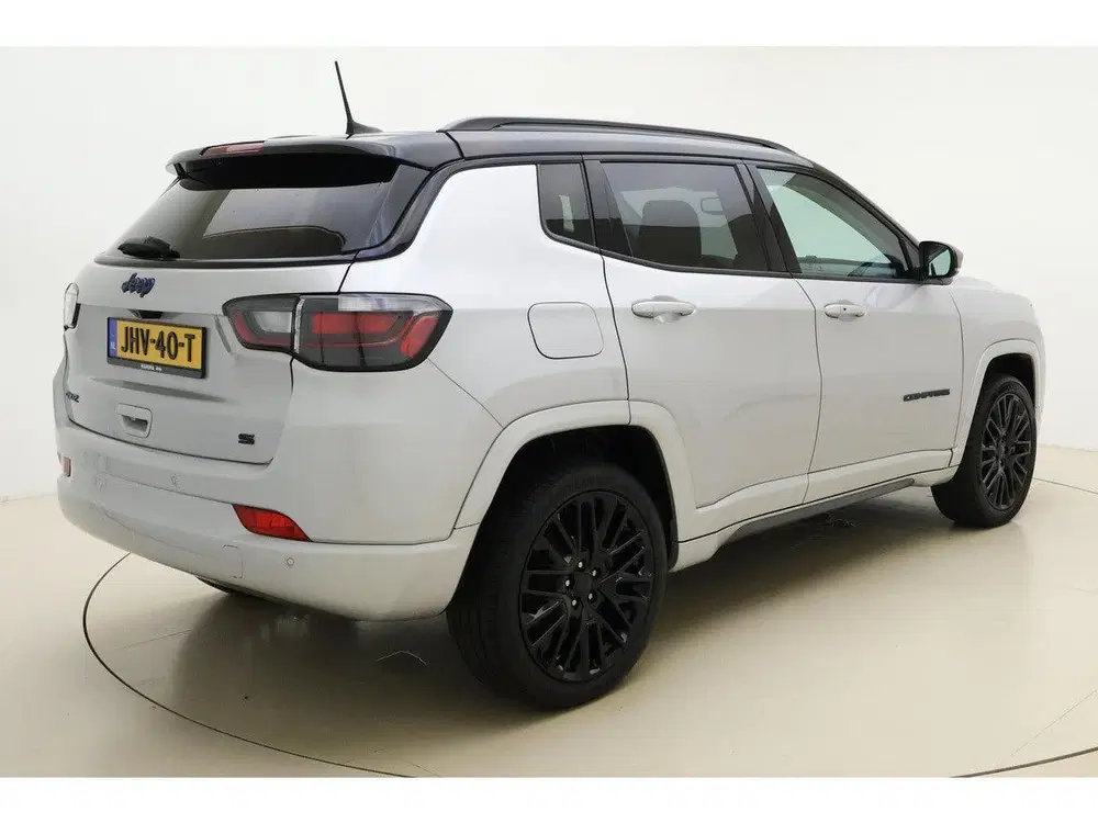 Jeep Compass 4xe 240pk Plug-in Hybrid Automaat S uit 2023, foto 2