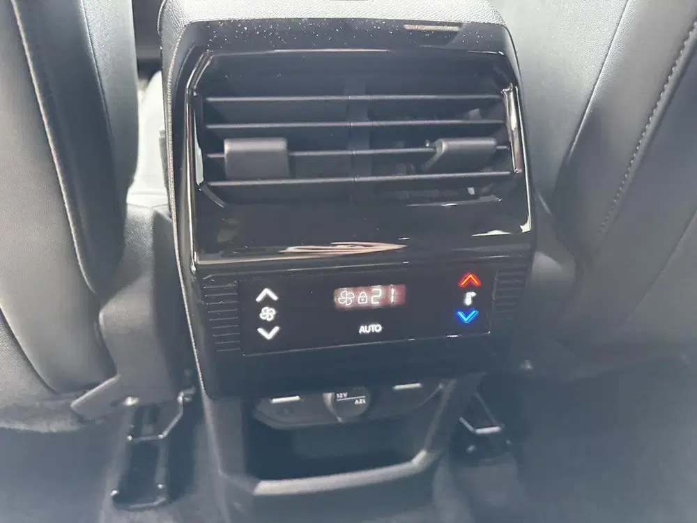 Peugeot 5008 1.2 Hybrid 136 Allure 7p uit 2025, foto 11
