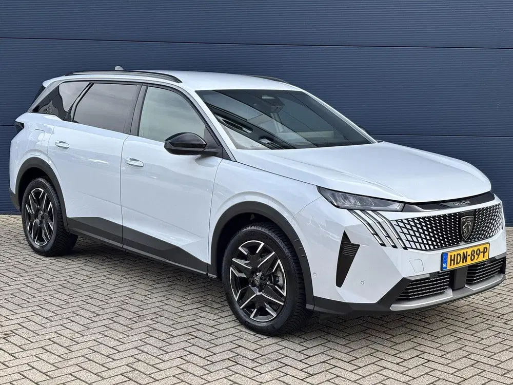 Peugeot 5008 1.2 Hybrid 136 Allure 7p uit 2025, foto 3
