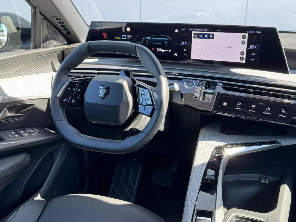 Peugeot 5008 1.6 Plug-in Hybrid 195 Allure 7p uit 2026, foto 12