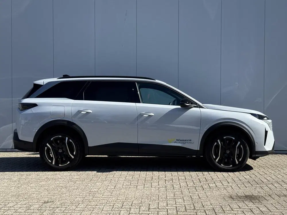 Peugeot 5008 1.6 Plug-in Hybrid 195 Allure 7p uit 2026, foto 4