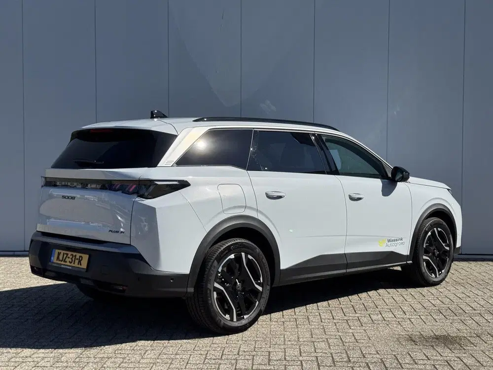 Peugeot 5008 1.6 Plug-in Hybrid 195 Allure 7p uit 2026, foto 5