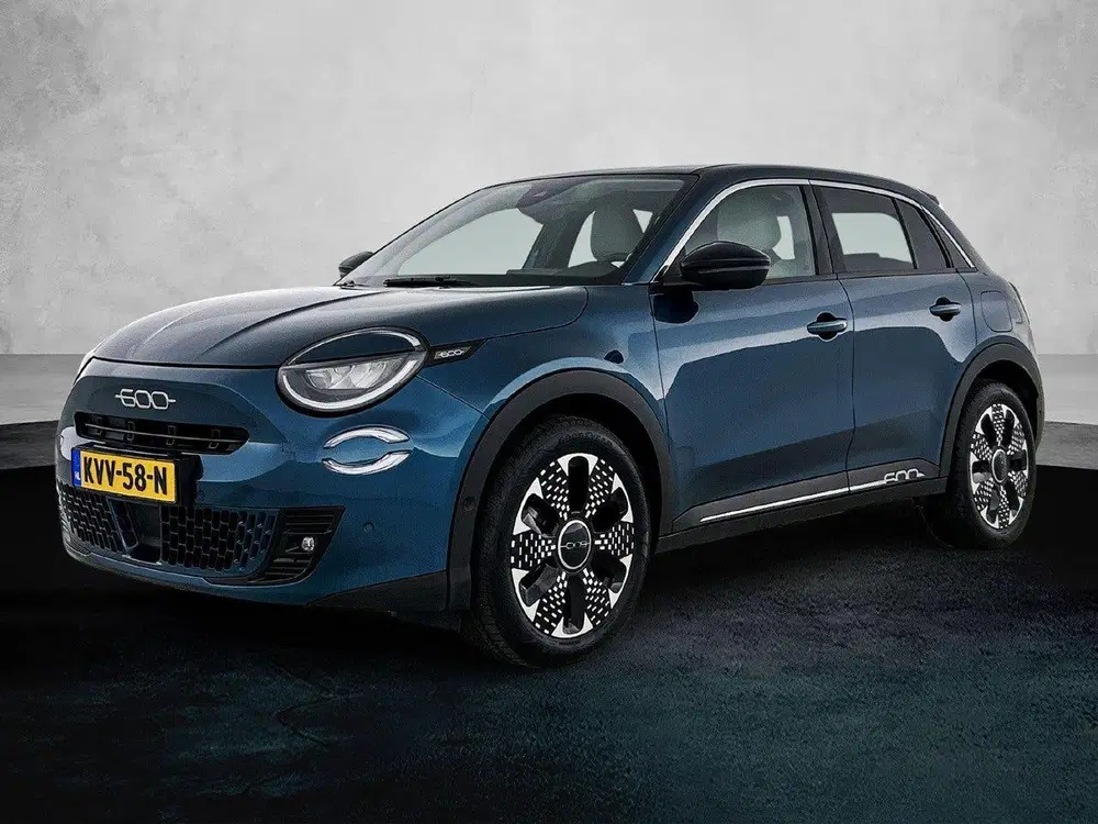 Fiat 600e 156pk La Prima 54 kWh Automaat ACCU 95% uit 2024