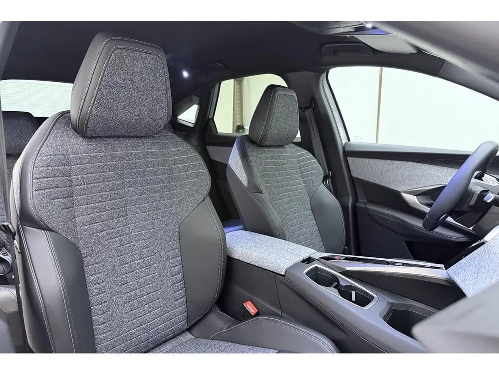 Peugeot 3008 Allure Avantage 210pk 73 kWh uit 2026, foto 13