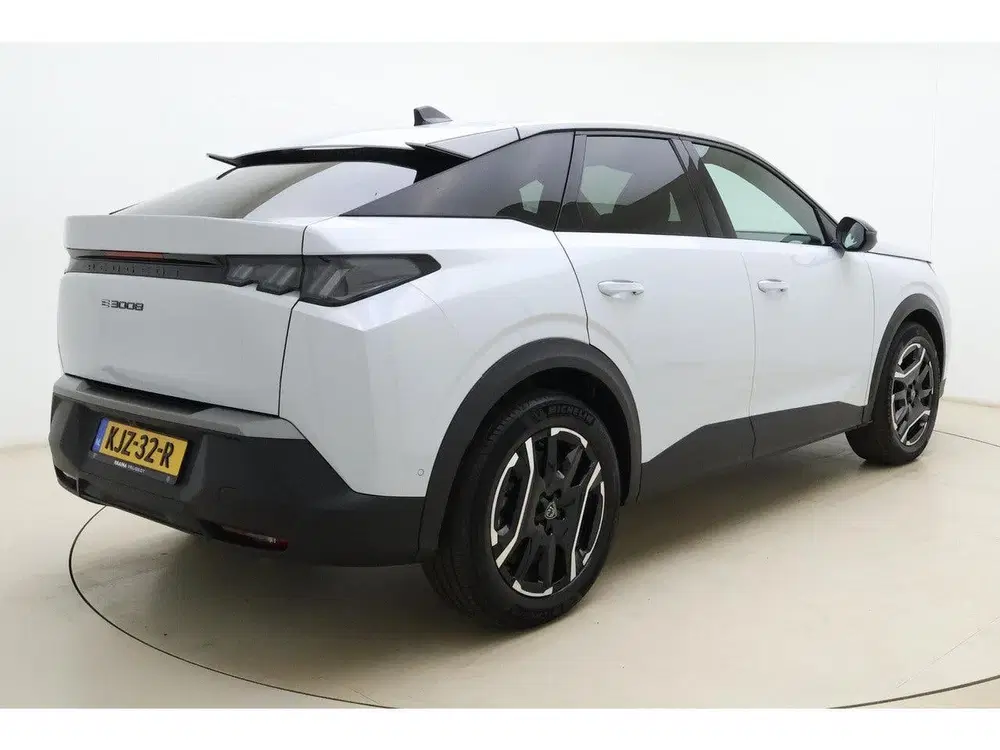 Peugeot 3008 Allure Avantage 210pk 73 kWh uit 2026, foto 2