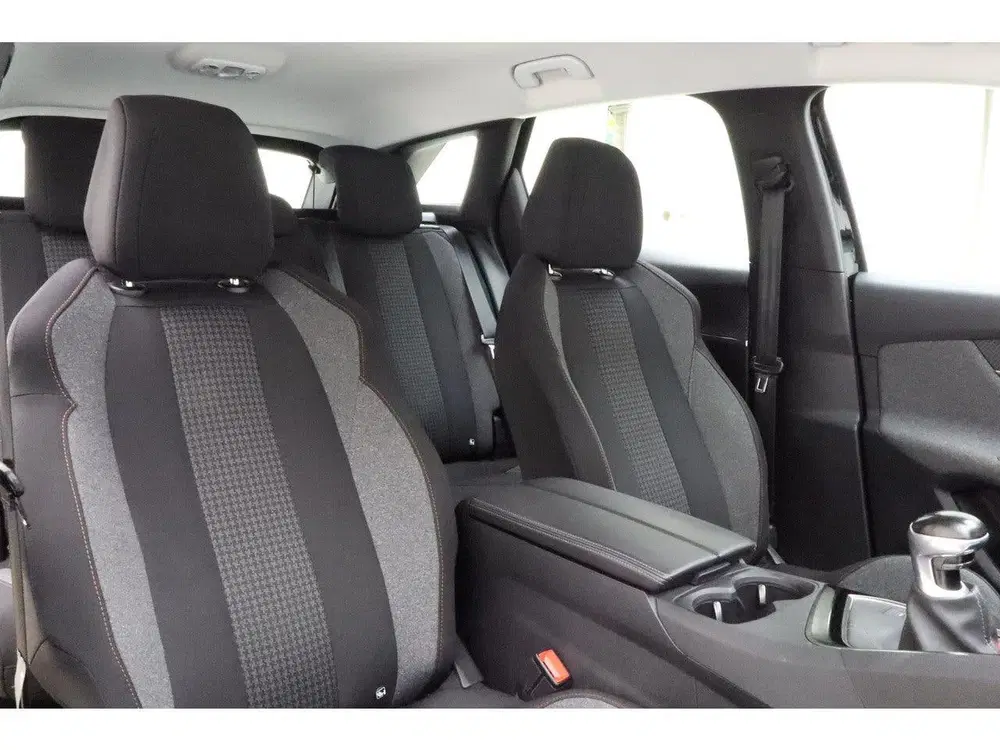 Peugeot 3008 1.2 PureTech Blue Lease Active uit 2021, foto 15