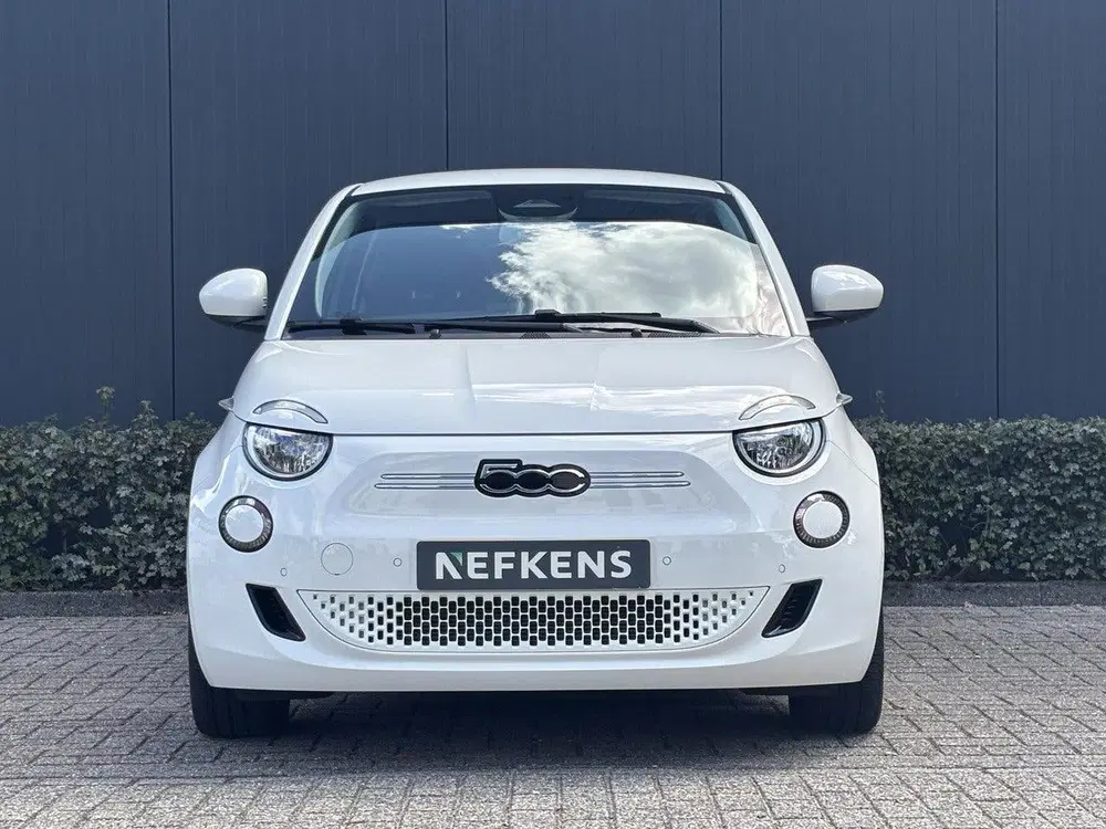 Fiat 500e Icon 42 kWh uit 2023, foto 2