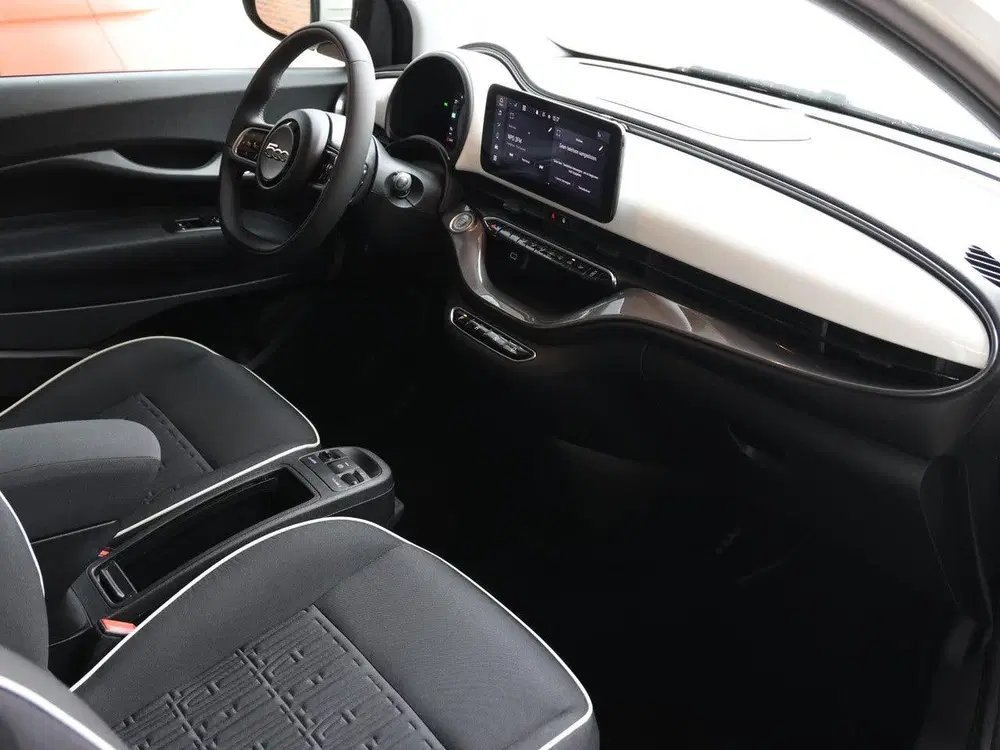Fiat 500e Icon 42 kWh uit 2023, foto 7