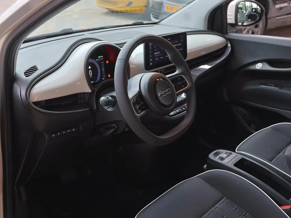 Fiat 500e Icon 42 kWh uit 2023, foto 9