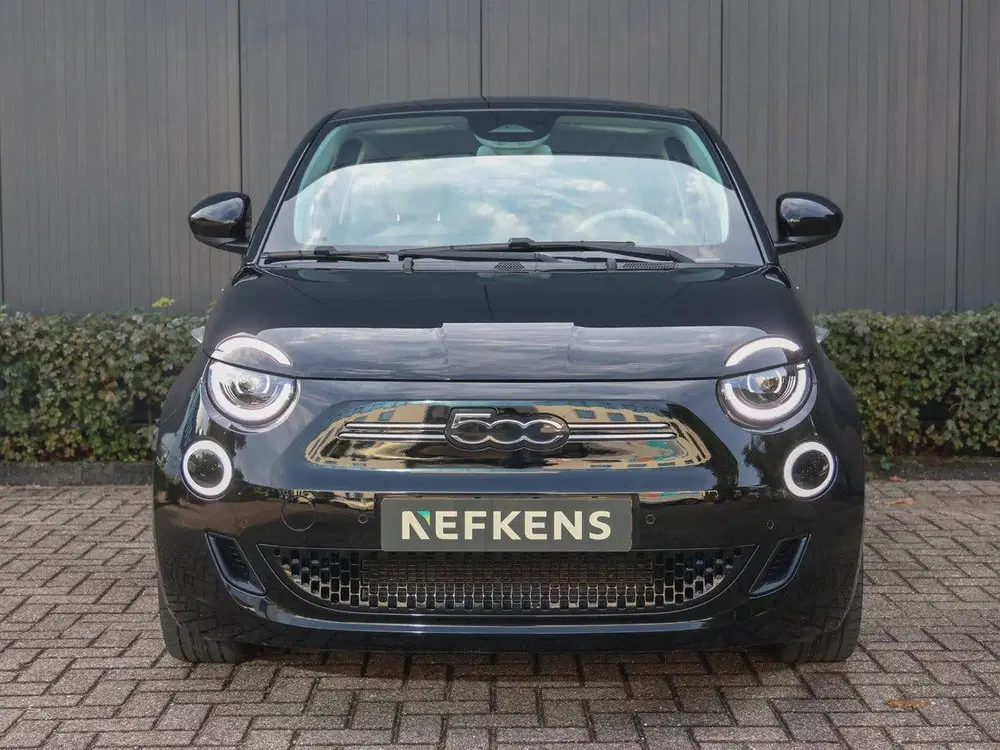 Fiat 500 E La Prima 42kWh uit 2022, foto 2