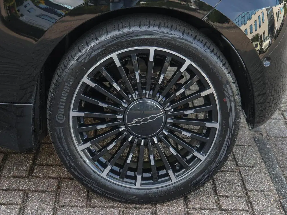 Fiat 500 E La Prima 42kWh uit 2022, foto 8
