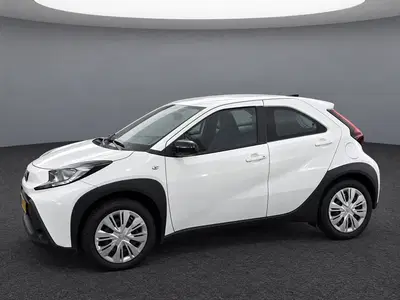 Toyota Aygo X 1.0 VVT-i MT Play Camera uit 2024