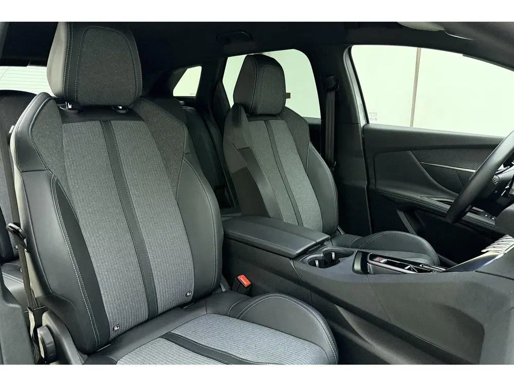 Peugeot 3008 1.2 Hybrid 136 Allure uit 2024, foto 14