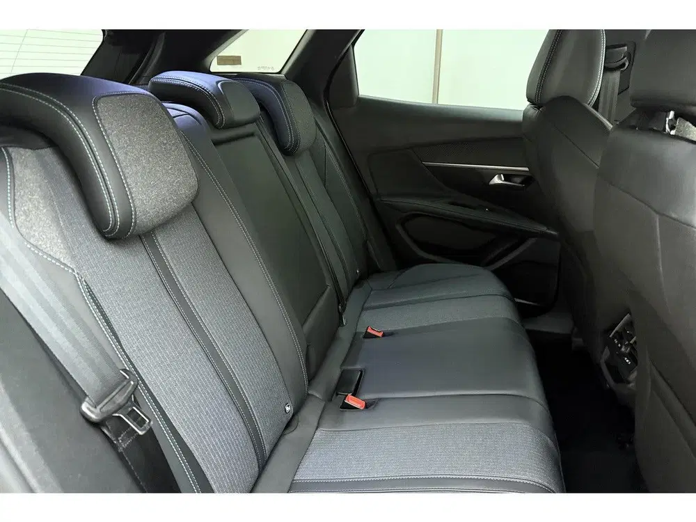 Peugeot 3008 1.2 Hybrid 136 Allure uit 2024, foto 15
