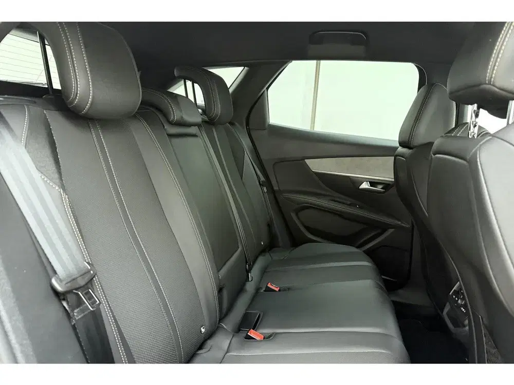 Peugeot 3008 1.2T 130pk GT uit 2024, foto 10