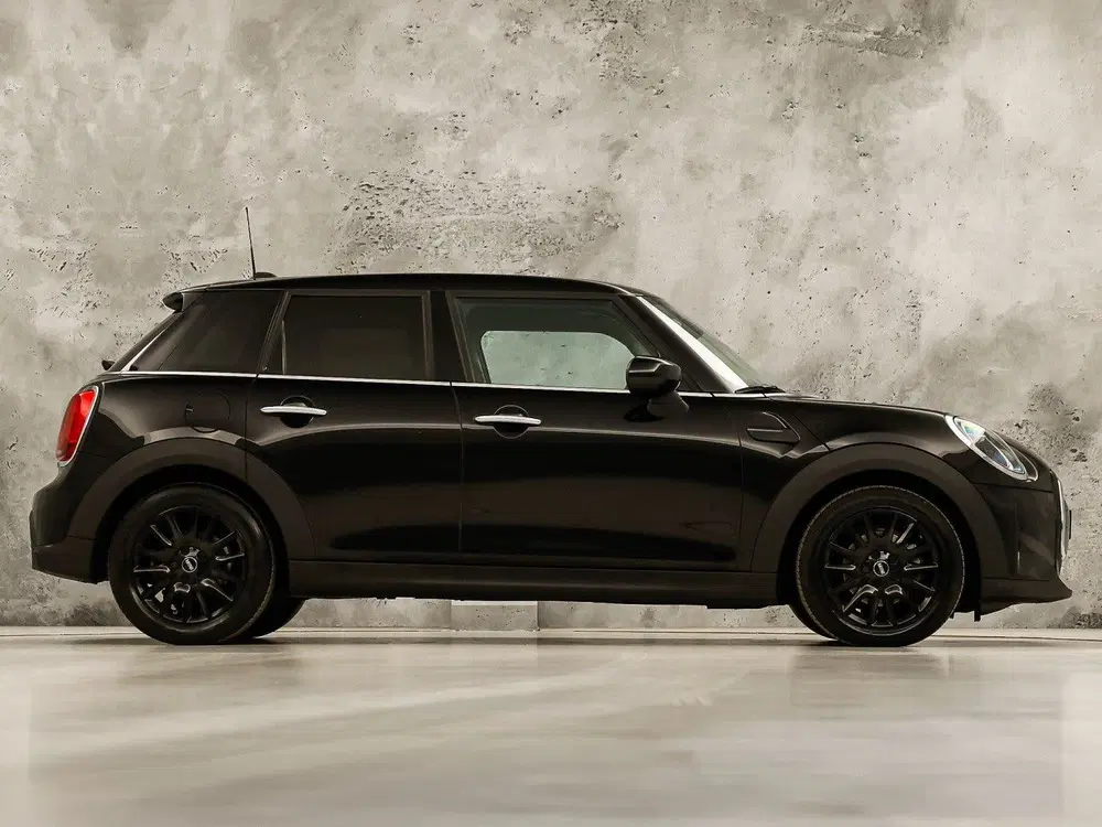 Mini One 1.5 Essential Black Sport (VIRTUAL COCKPIT uit 2021, foto 4