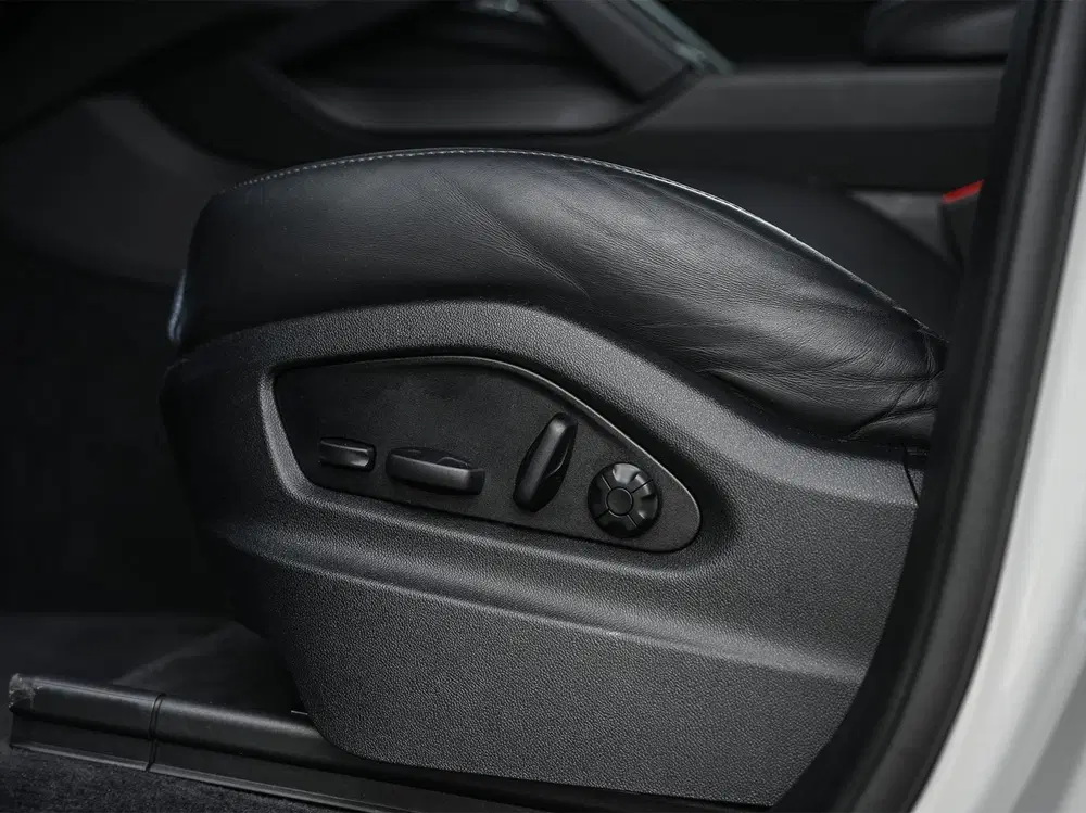 Porsche Cayenne Cayenne Coupé 3.0 E-Hybrid uit 2024, foto 9