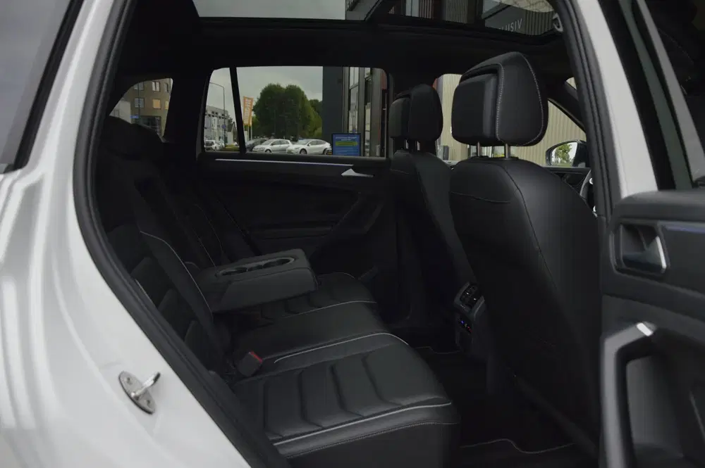 Volkswagen Tiguan 1.4 TSI eHybrid 3x R-Line Black Style DSG uit 2023, foto 14