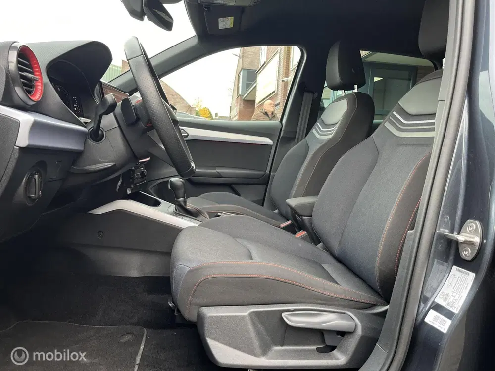 SEAT Arona 1.0 EcoTSI FR DSG LED*CAMERA*CRUISE*NAVI*P uit 2024, foto 11