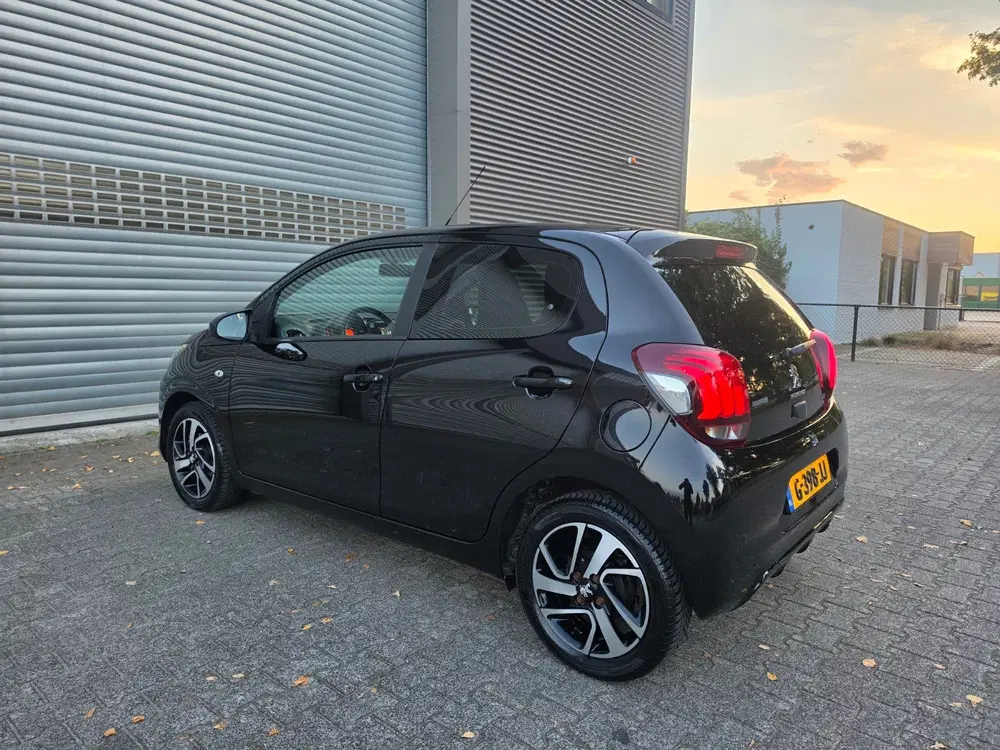 Peugeot 108 1.0 E-vti 72pk 5D 2019 Zwart Grote Onderho uit 2019, foto 4