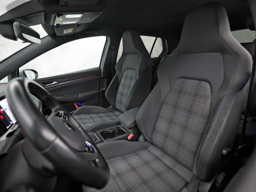Volkswagen Golf 1.4 eHybrid GTE 245Pk Automaat (NARDO GREY uit 2020, foto 14
