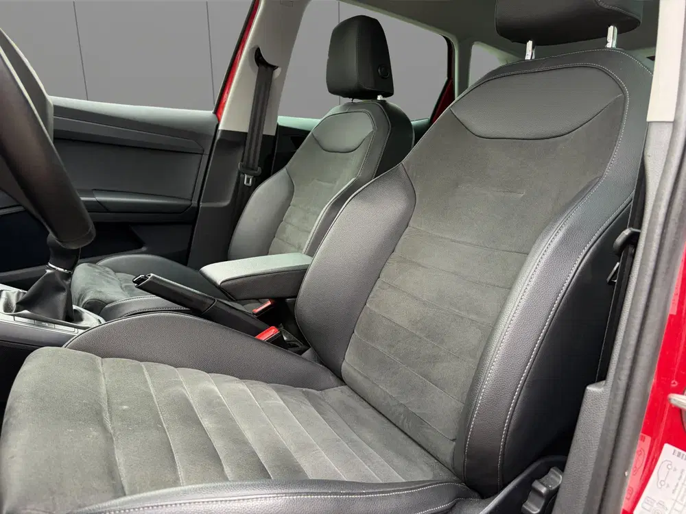 SEAT Arona 1.0 TSI Style Business Intense Plus Alcant uit 2021, foto 2