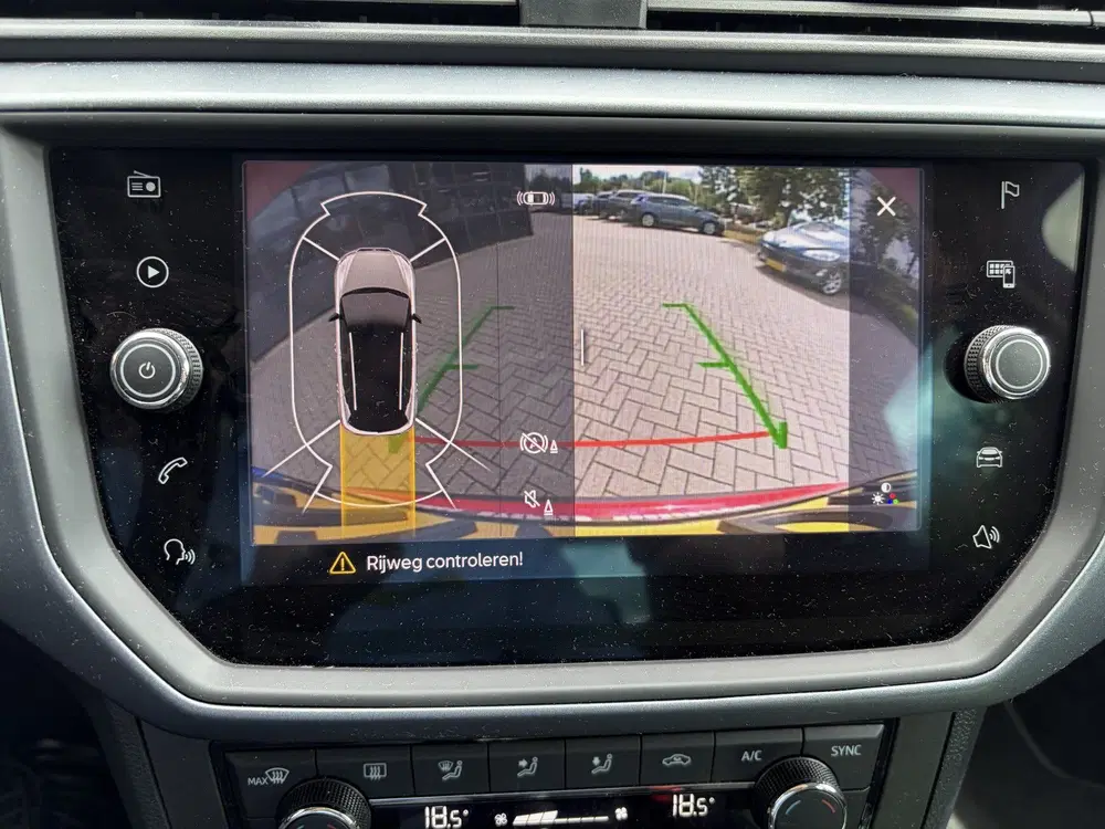 SEAT Arona 1.0 TSI Style Business Intense Plus Alcant uit 2021, foto 4