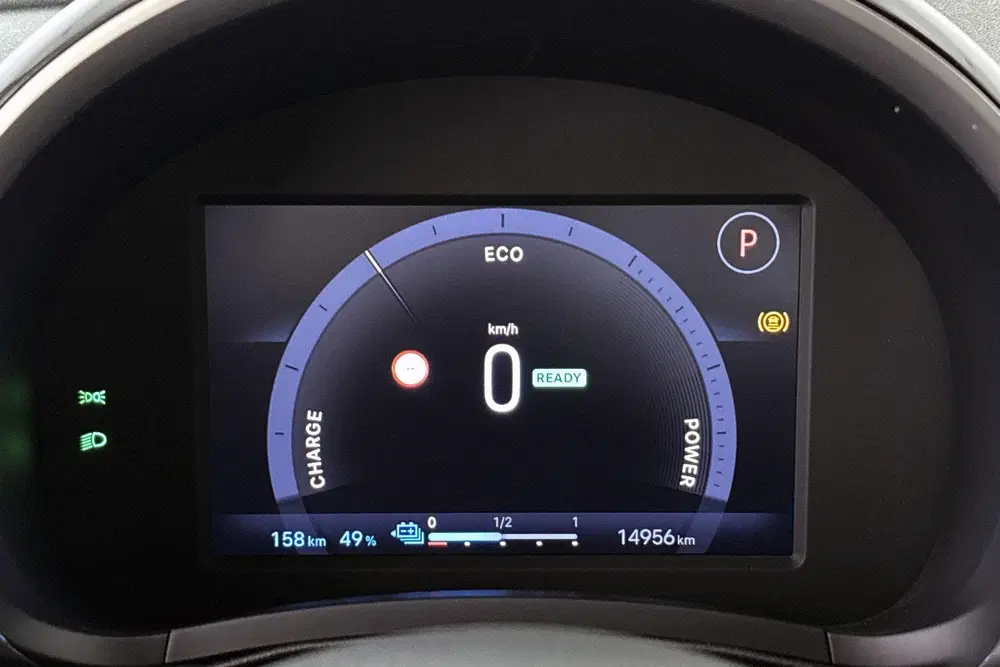 Fiat 600e RED 54 kWh Apple CarPlay Climate Control S uit 2024, foto 11