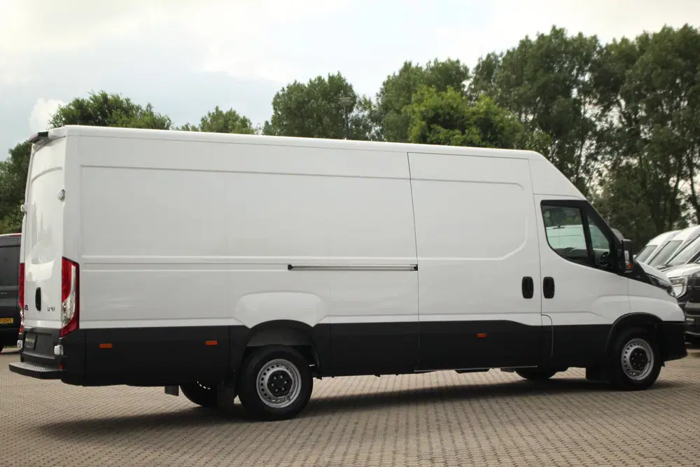 Iveco Daily 2.3 160pk 410L L4H2 uit 2024, foto 5