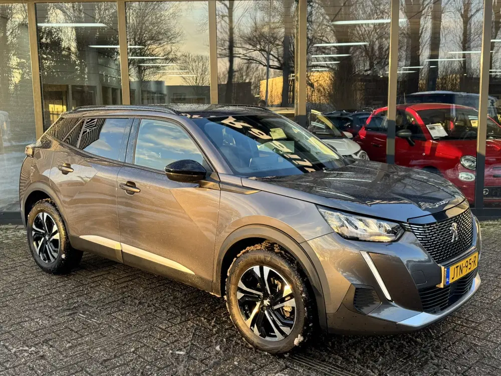 Peugeot 2008 1.2 PureTech 130pk Allure*Navigatie* (bj 2 uit 2022, foto 4