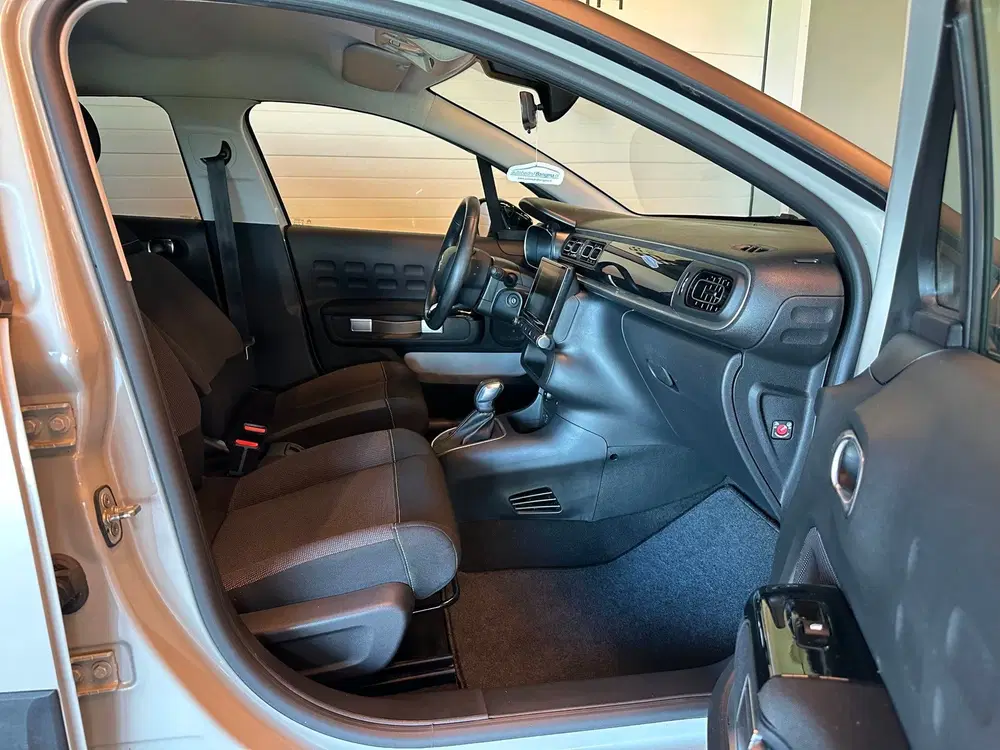 Citroën C3 Citroen C3 1.2 PureTech AUTOMAAT S&S FEEL uit 2019, foto 3