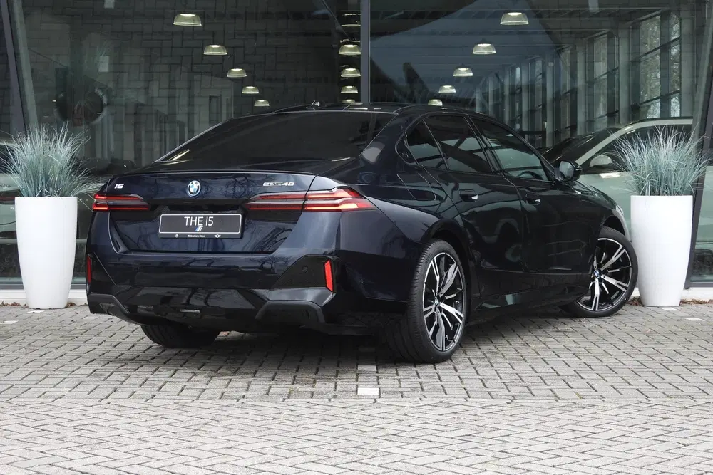 BMW i5 eDrive40 M Sport uit 2026, foto 4